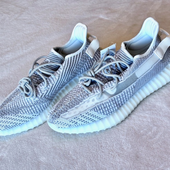 Adidas YEEZY BOOST 350 V2 in Static EF2905 ------------ SIZE 12M! main image 9